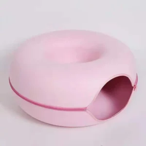 Filcowy domek-tunel dla kota w kształcie donut – legowisko i zabawka w jednym Czerwony