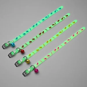 Fluorescencyjna obroża silikonowa dla kota z dzwonkiem — antyzgubna Lawenda